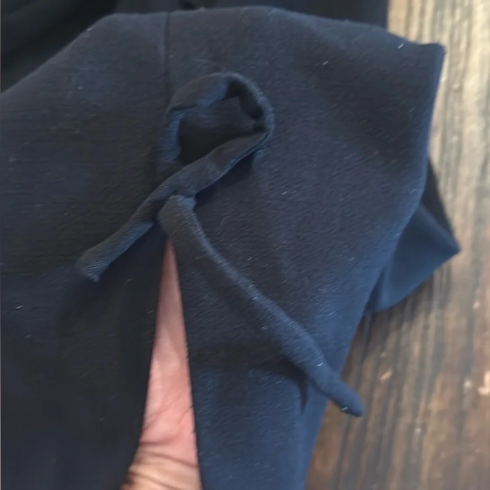 Kate Spade Black Trousers with Bow detail size 4